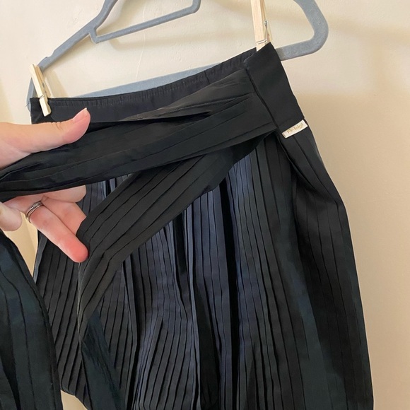 Artigli Made in Italy Black Pleated Mini Bubble Skirt Size 44 Luxury - Picture 7 of 9